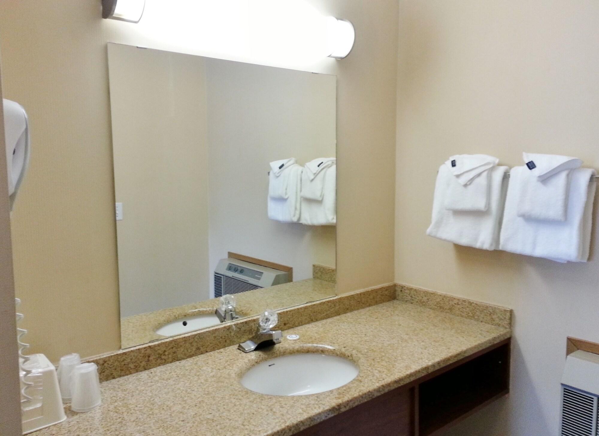 Alpine Motel Kamloops Dış mekan fotoğraf