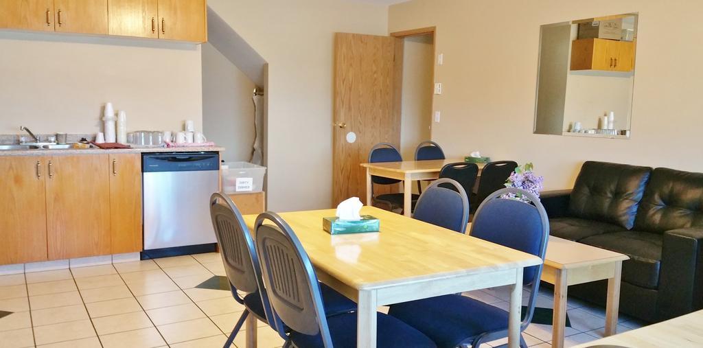 Alpine Motel Kamloops Dış mekan fotoğraf