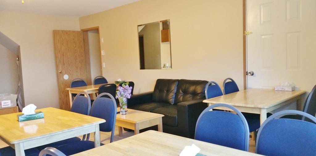 Alpine Motel Kamloops Dış mekan fotoğraf
