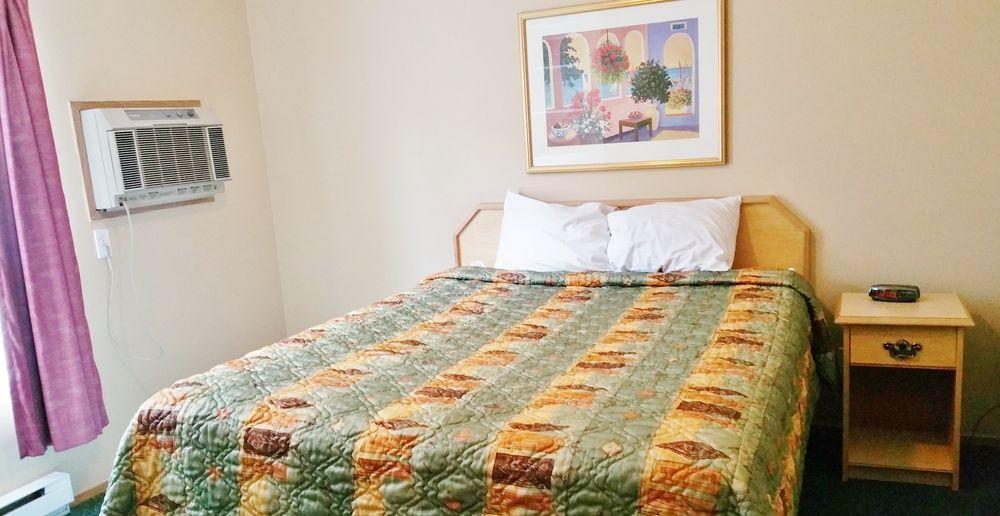 Alpine Motel Kamloops Dış mekan fotoğraf
