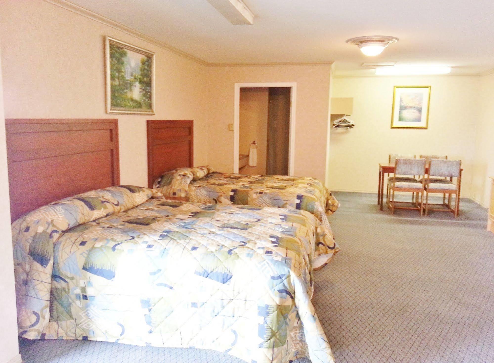 Alpine Motel Kamloops Dış mekan fotoğraf