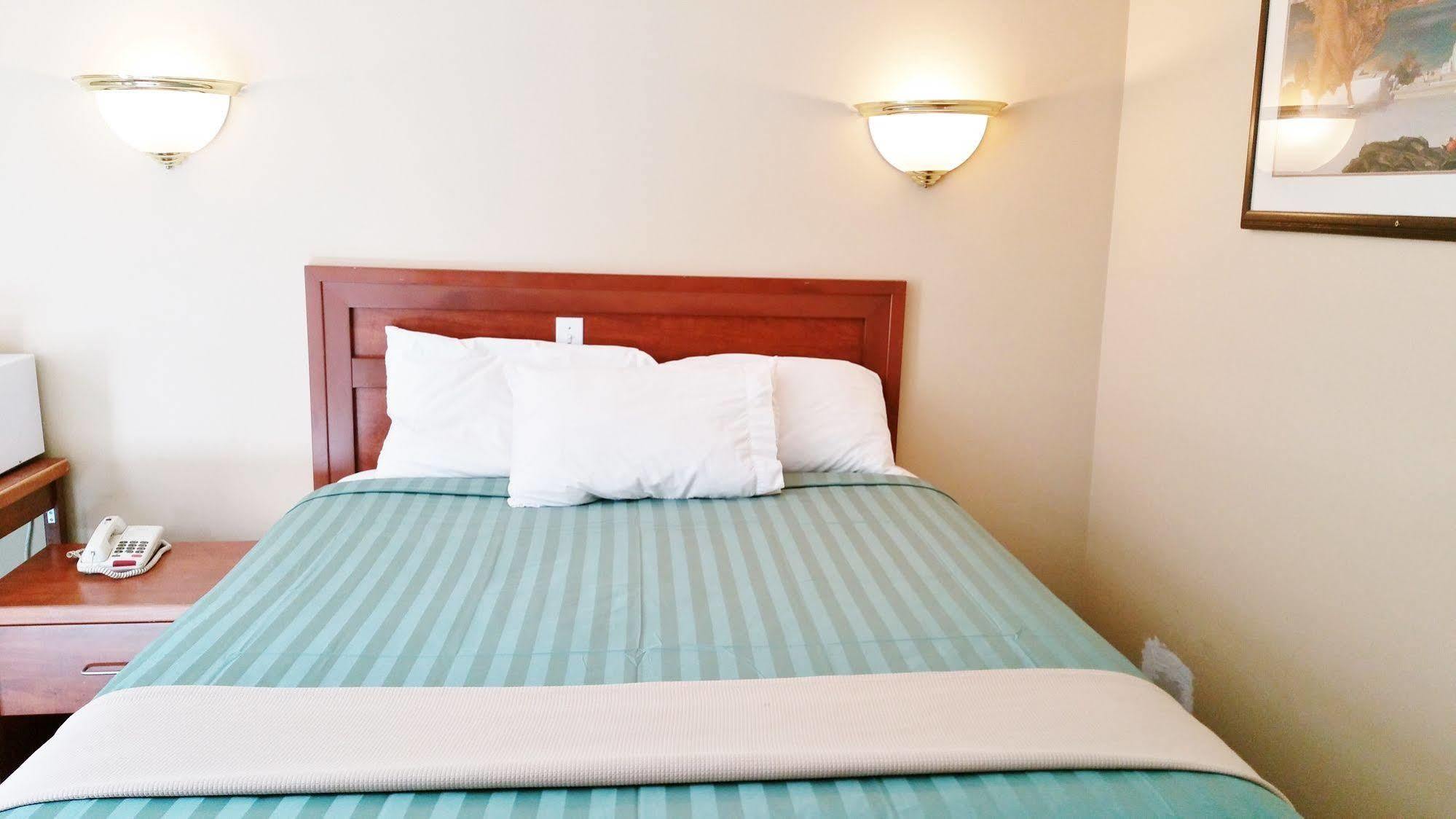 Alpine Motel Kamloops Dış mekan fotoğraf