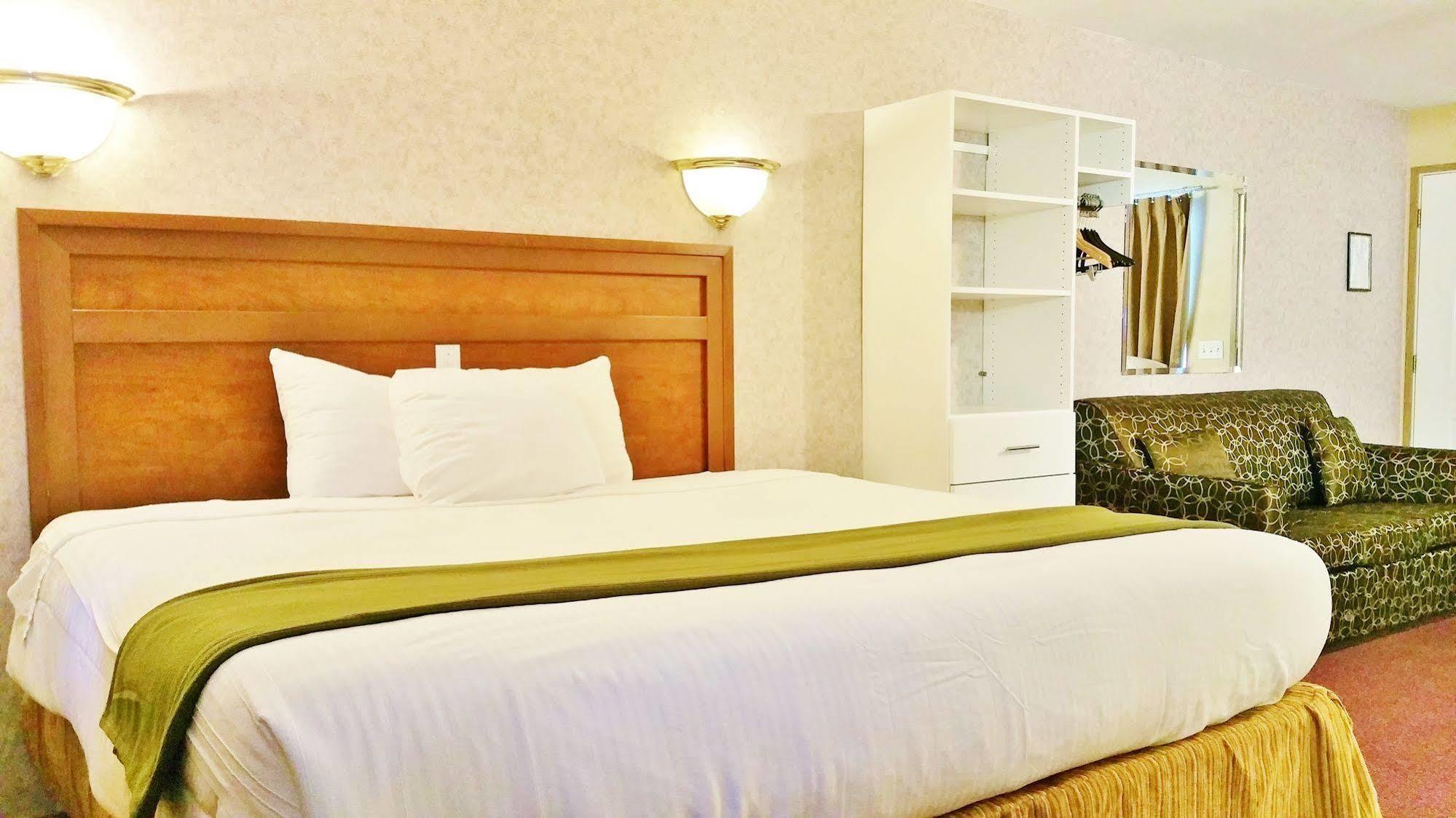 Alpine Motel Kamloops Dış mekan fotoğraf