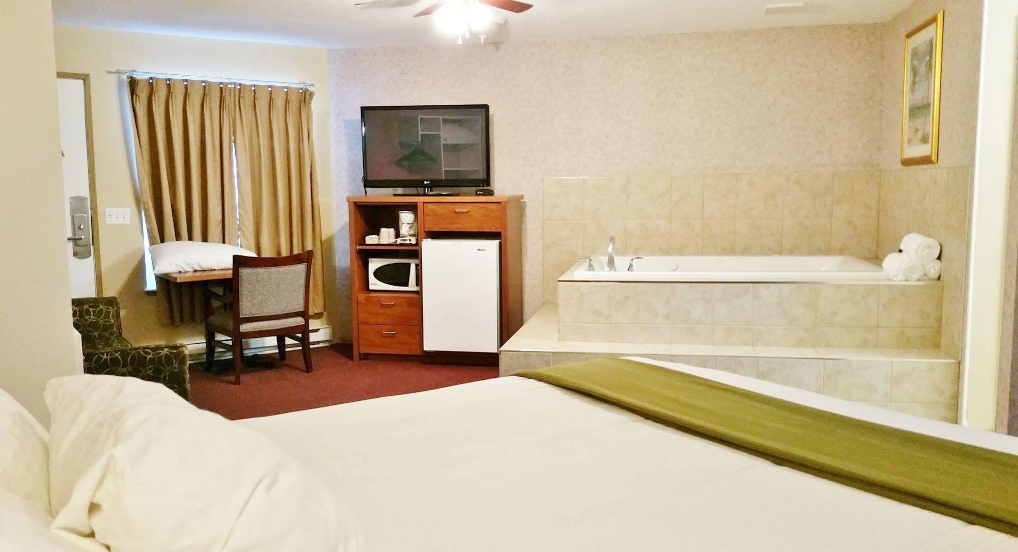 Alpine Motel Kamloops Dış mekan fotoğraf