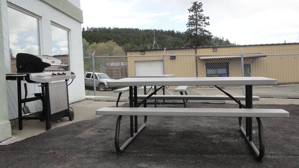 Alpine Motel Kamloops Dış mekan fotoğraf